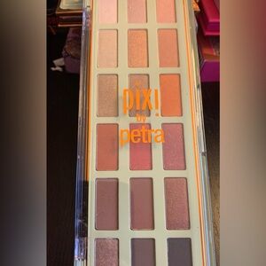Pixi Lid Lovelies palette